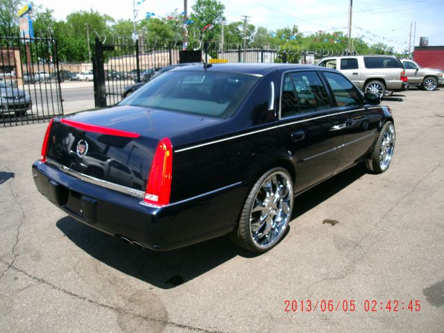 Cadillac DTS 2006 photo 3