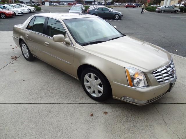 Cadillac DTS 2006 photo 3