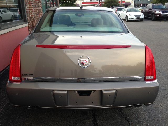 Cadillac DTS 2006 photo 1