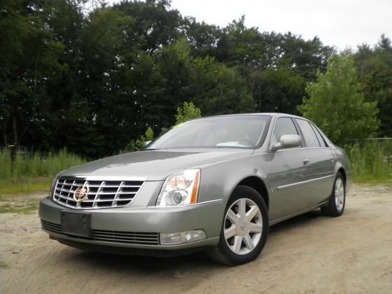 Cadillac DTS 2006 photo 2