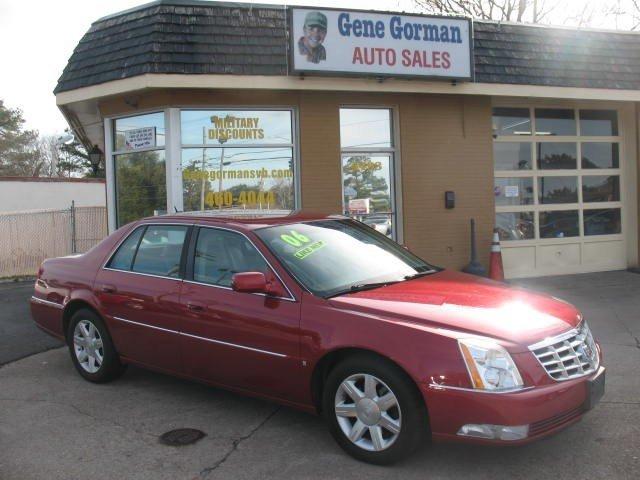 Cadillac DTS 4dr Sdn SES Standard FFV Sedan