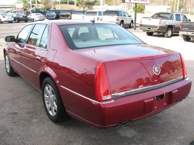 Cadillac DTS 2006 photo 1