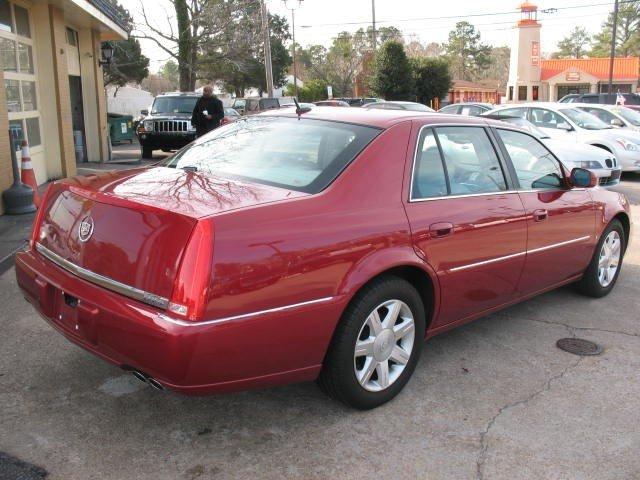 Cadillac DTS 2006 photo 3