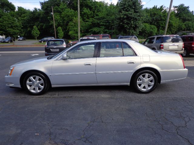 Cadillac DTS 2006 photo 1