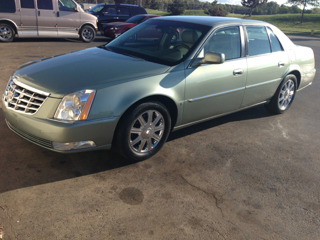 Cadillac DTS 2006 photo 1