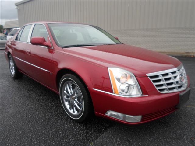 Cadillac DTS 2006 photo 2