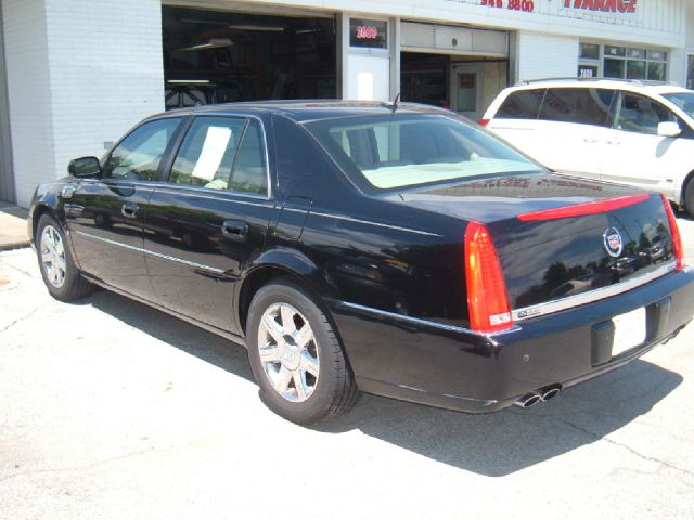 Cadillac DTS 2006 photo 1