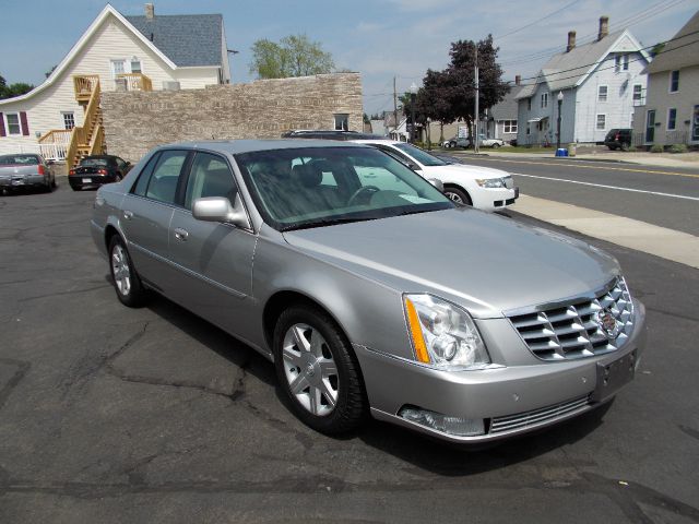 Cadillac DTS 2006 photo 13