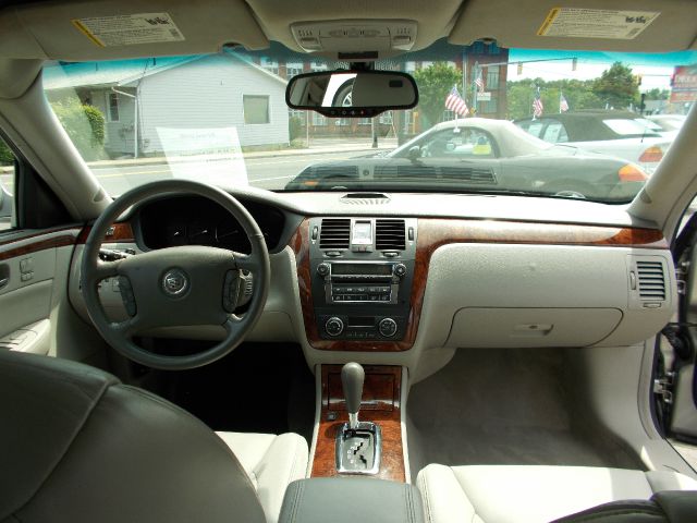 Cadillac DTS 2006 photo 5