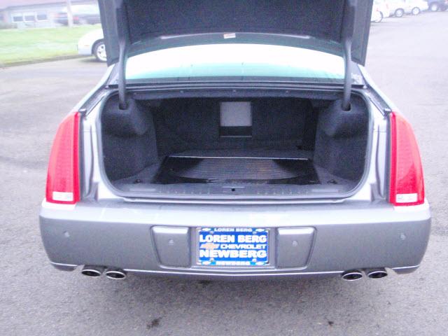 Cadillac DTS 2006 photo 4