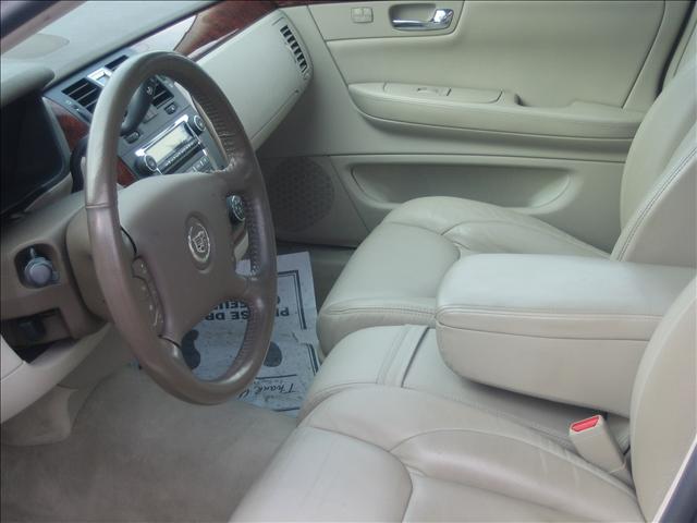 Cadillac DTS 2006 photo 3