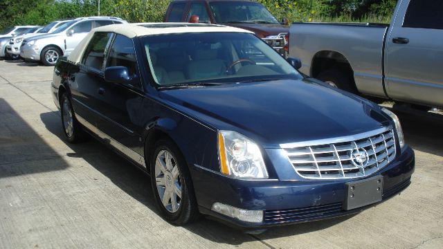 Cadillac DTS 2006 photo 2