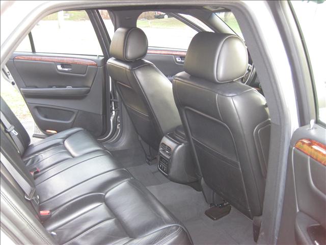 Cadillac DTS 2006 photo 2