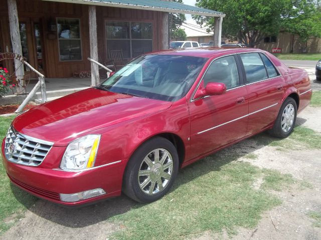 Cadillac DTS 2006 photo 2