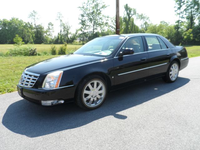 Cadillac DTS 2006 photo 1