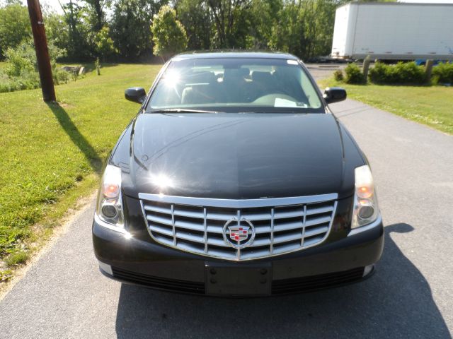 Cadillac DTS 2006 photo 2