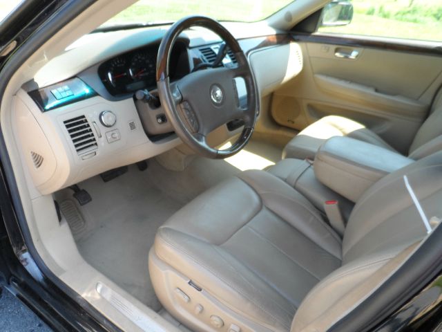 Cadillac DTS 2006 photo 9