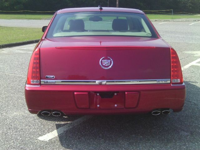 Cadillac DTS 2006 photo 1