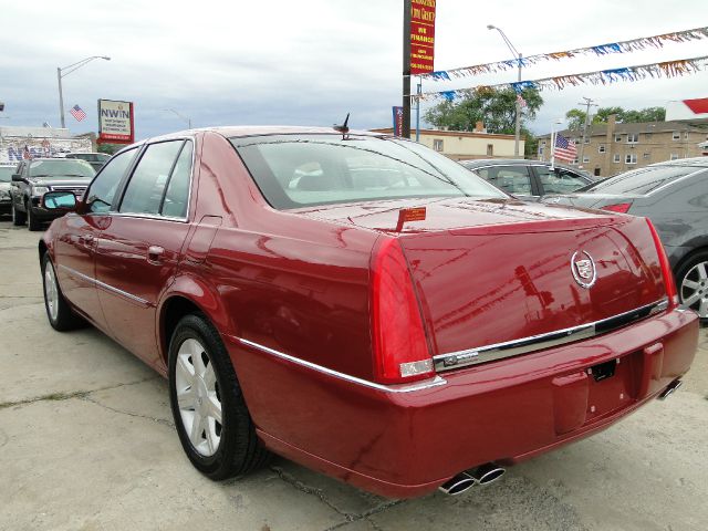 Cadillac DTS 2006 photo 1