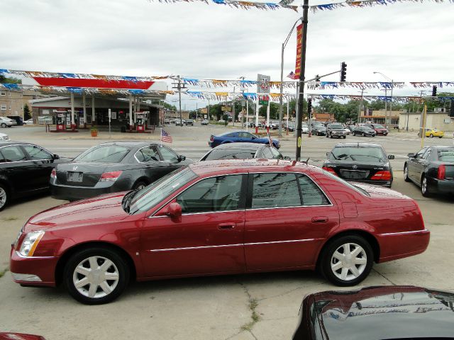 Cadillac DTS 2006 photo 2