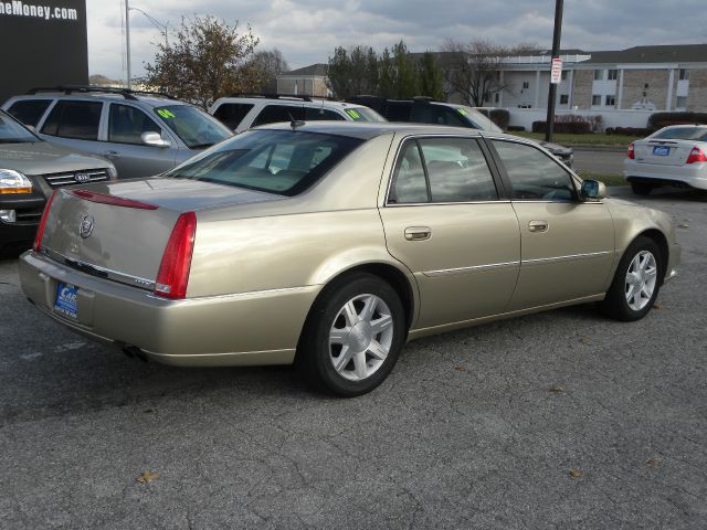 Cadillac DTS 2006 photo 3