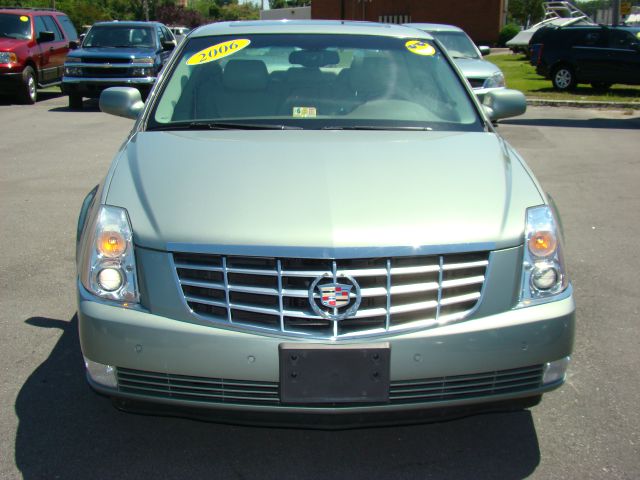 Cadillac DTS 2006 photo 1