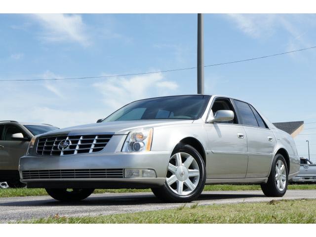 Cadillac DTS Unknown Sedan