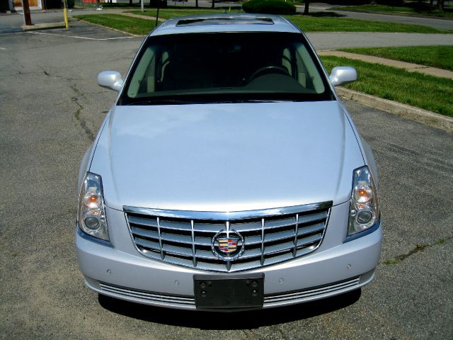 Cadillac DTS 2006 photo 3