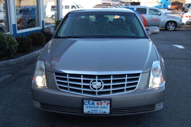 Cadillac DTS 2006 photo 1