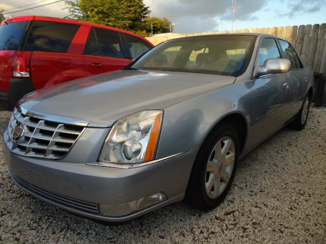 Cadillac DTS 2006 photo 2