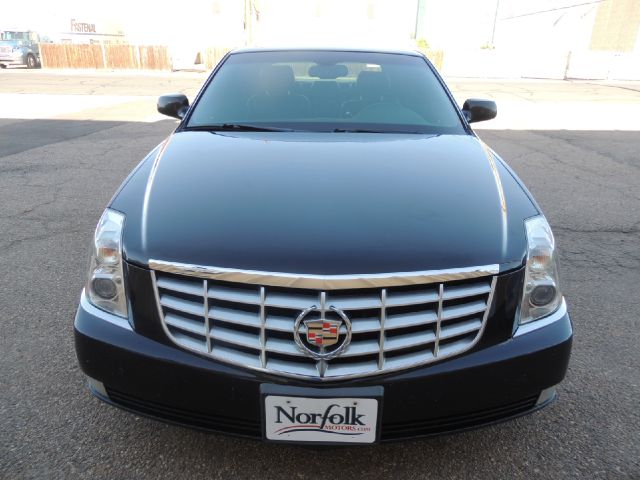 Cadillac DTS 2006 photo 1