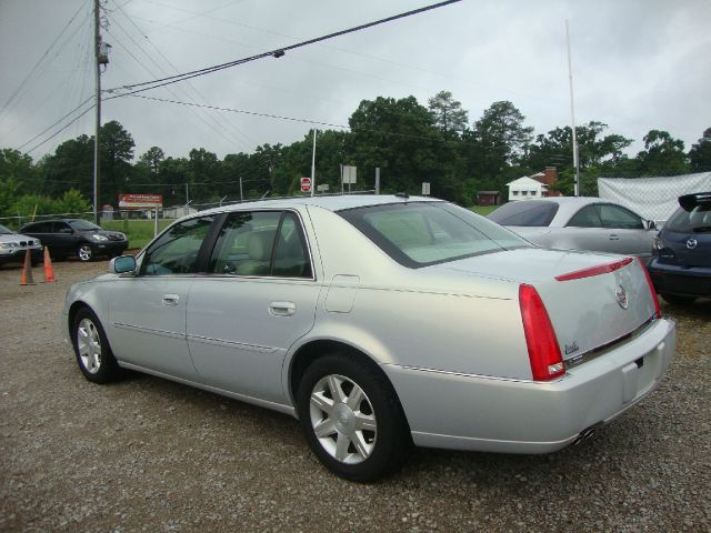 Cadillac DTS 2006 photo 26