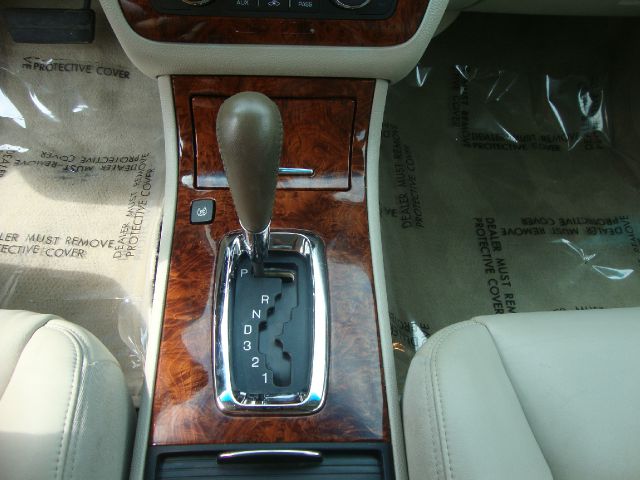 Cadillac DTS 2006 photo 4