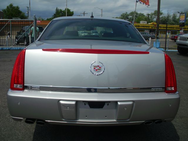 Cadillac DTS 2006 photo 3
