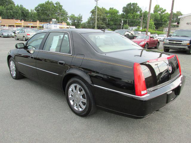 Cadillac DTS 2006 photo 3