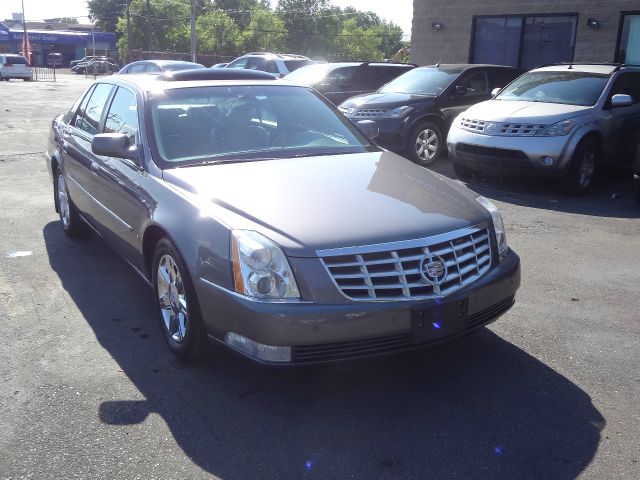 Cadillac DTS 2006 photo 1