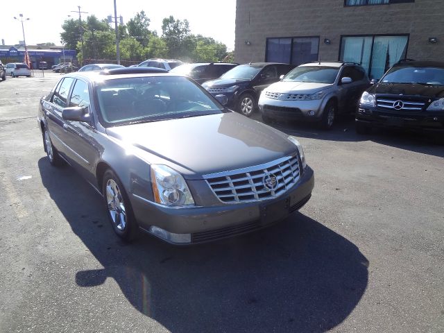 Cadillac DTS 2006 photo 2