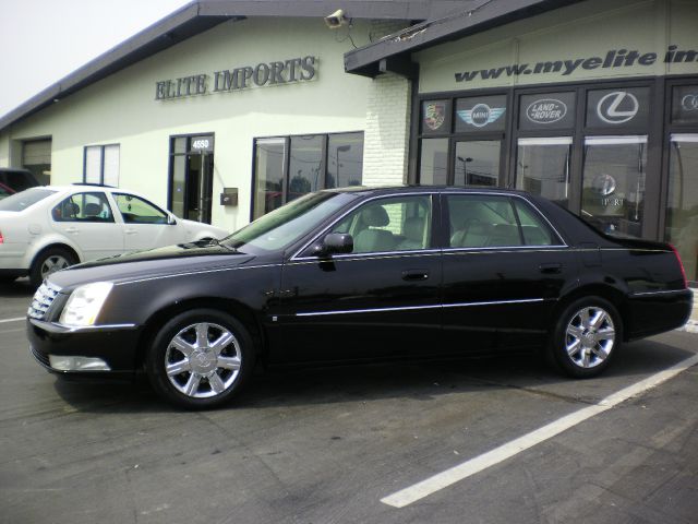 Cadillac DTS 2006 photo 11