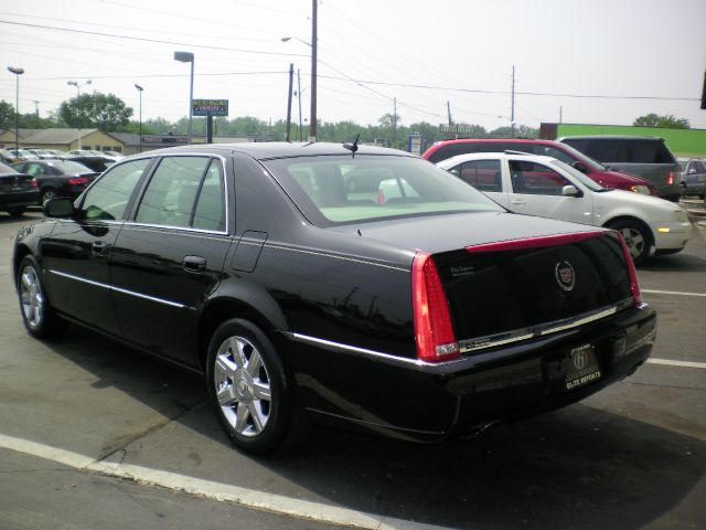 Cadillac DTS 2006 photo 12