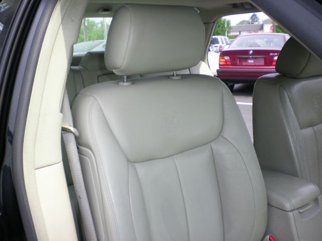 Cadillac DTS 2006 photo 15