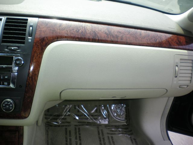 Cadillac DTS 2006 photo 18