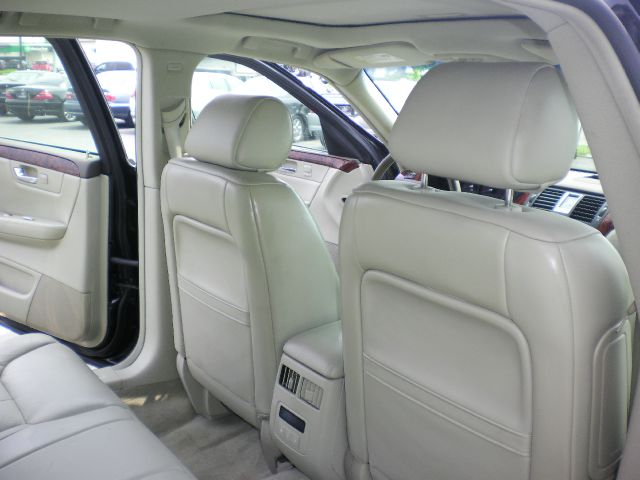 Cadillac DTS 2006 photo 19