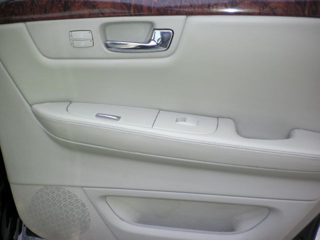 Cadillac DTS 2006 photo 20