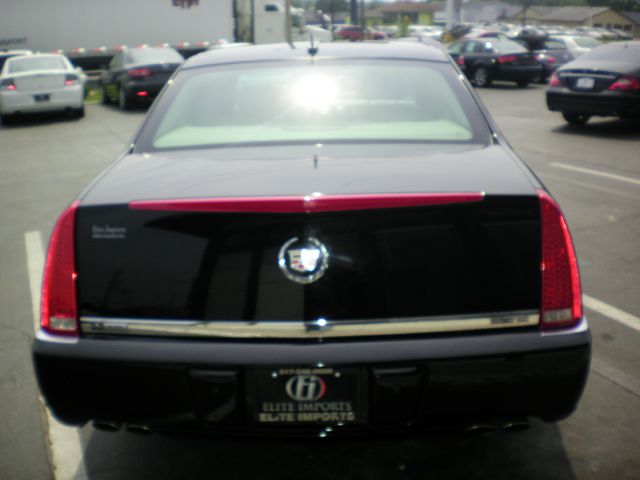 Cadillac DTS 2006 photo 25