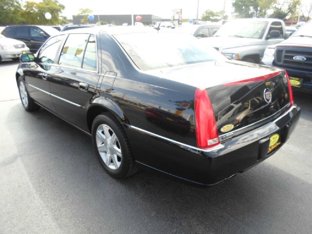 Cadillac DTS 2006 photo 1