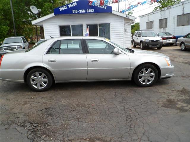 Cadillac DTS 2006 photo 11