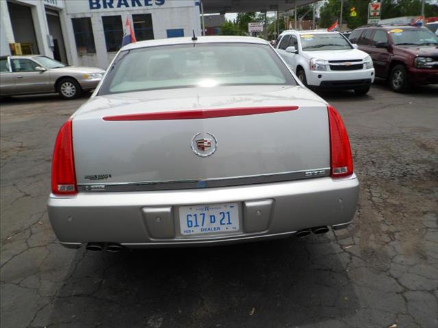 Cadillac DTS 2006 photo 9