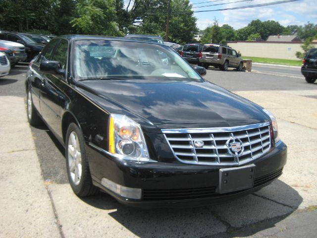 Cadillac DTS 2006 photo 1