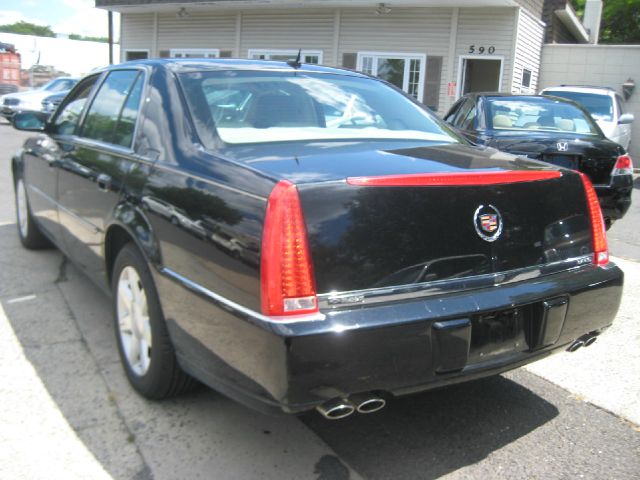 Cadillac DTS 2006 photo 3