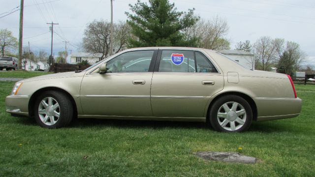 Cadillac DTS 2006 photo 13